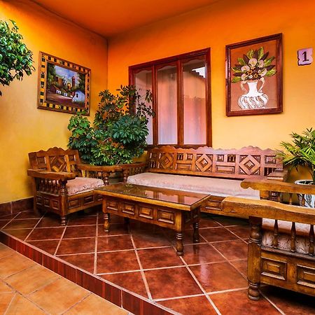 Oyo Posada De Los Angeles, Pátzcuaro Εξωτερικό φωτογραφία