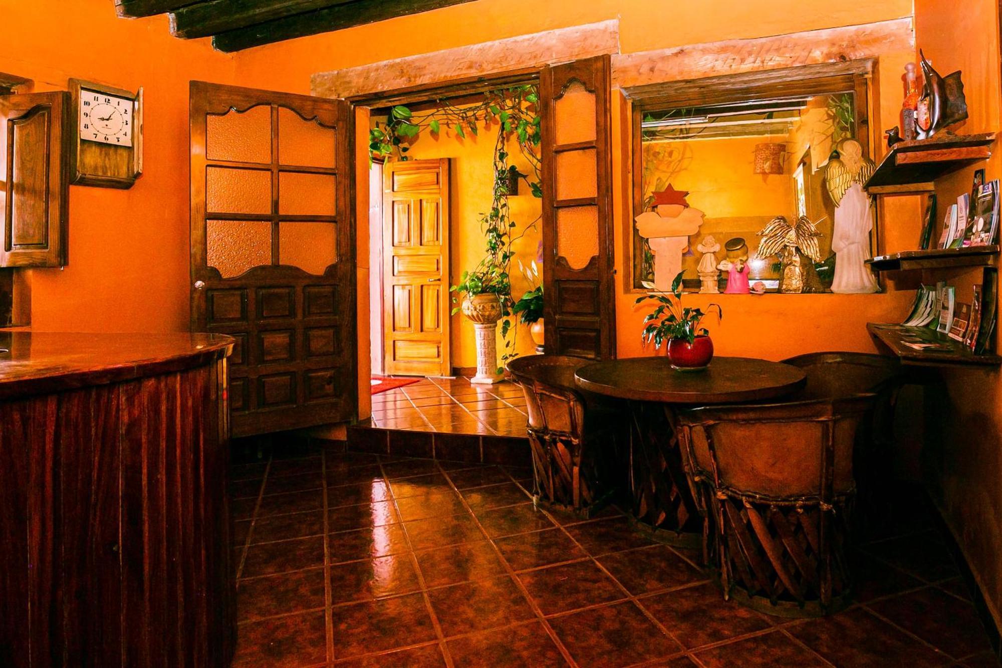 Oyo Posada De Los Angeles, Pátzcuaro Εξωτερικό φωτογραφία